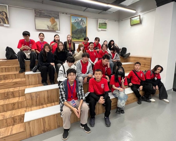 Сектор учебно-просветительских мероприятий студенческого совета «СИНЕРГИИ» принял участие в подготовке площадки колледжа на выставке Всероссийского Форума «Цифровой Алмаз», а также в форсайт-сессии 2.4.Игра продолжается: Развитие и поддержка видеоигровой