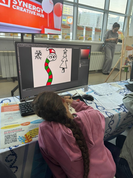 1 декабря стартовал фестиваль «Зима начинается с Якутии»! ❄️✨ Колледж совместно с Мастерской креативных профессий принял участие в организации семейной интерактивной площадки «ЗимаFest».